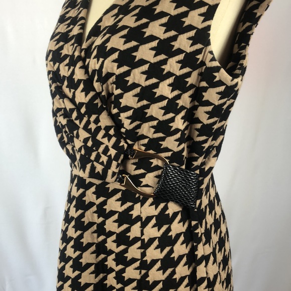 Calvin Klein Flattering Knit Dress with Belt - 6 - Picture 3 of 13